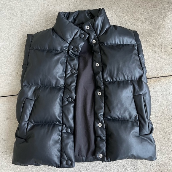 Evereve Jackets & Coats Evereve Julia Vegan Puffer Vest Poshmark
